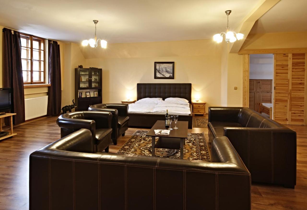 Hotel Posta 체르니 둘 외부 사진